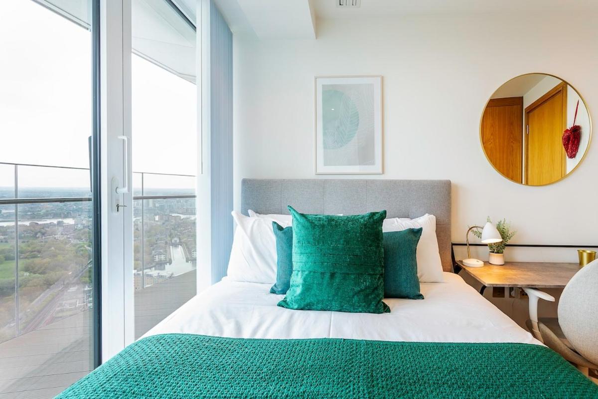 Prestige Panoramic Balcony Apartment